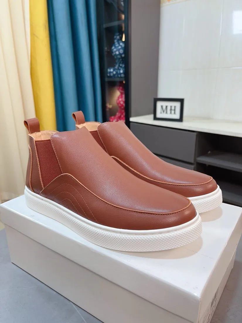 Men's shoes 💰440🌹🌹 [Prada] New high-top men's shoes for the Milan show are out, official website new model: 1 production 🔺original version, continuing the charm inheritance, innovation and tribute ⚫️Young and fashionable you must have 🎗movable feet and no smelly feet; imported cowhide mesh with wear-resistant rubber soles; suitable for all seasons, fashionable and versatile. Code number:38-44